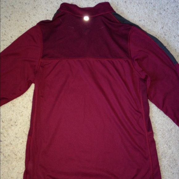 Maroon nike quarter zip - Picture 3 of 3